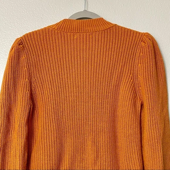 525 America Gold Pullover Crew Neck Sweater Gathered Shoulders Size Medium