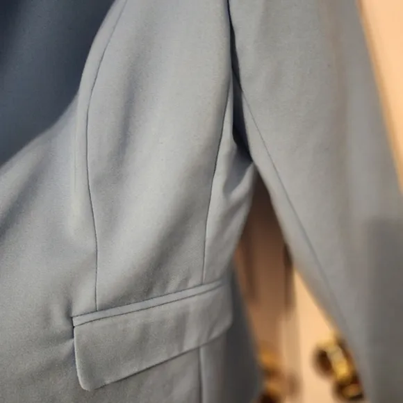 Adorable Blue Blazer Suit Jacket. Modern Contemporary. Day to Night.‎ 16. NEW