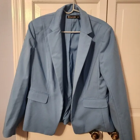 Adorable Blue Blazer Suit Jacket. Modern Contemporary. Day to Night.‎ 16. NEW
