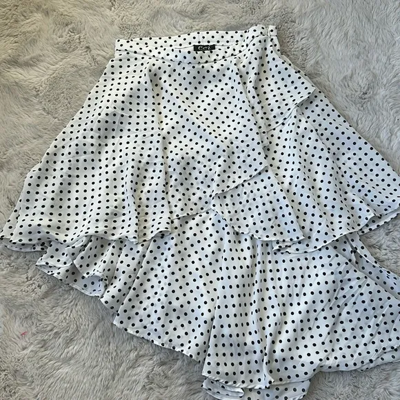 ASSYMETRICAL POLKA DOTS SKIRT