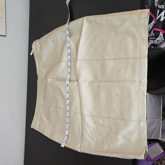 Bagatelle Skirt Women's Pencil Golden Faux Leather Pencil Skirt Lined Size 10