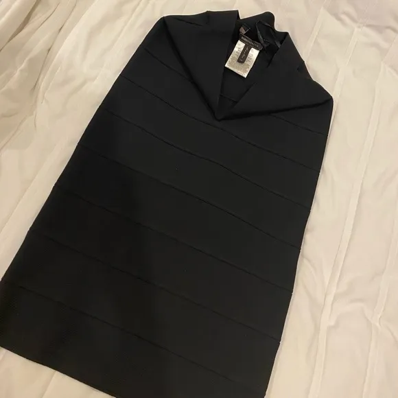 BCBG MAXAZRIA “LEGER” Bandage Black Skirt (XS)