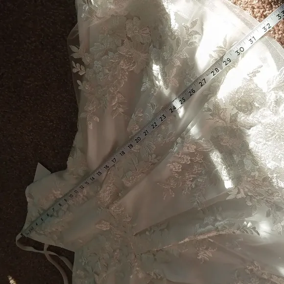 BCX  white floral lace dress size 3