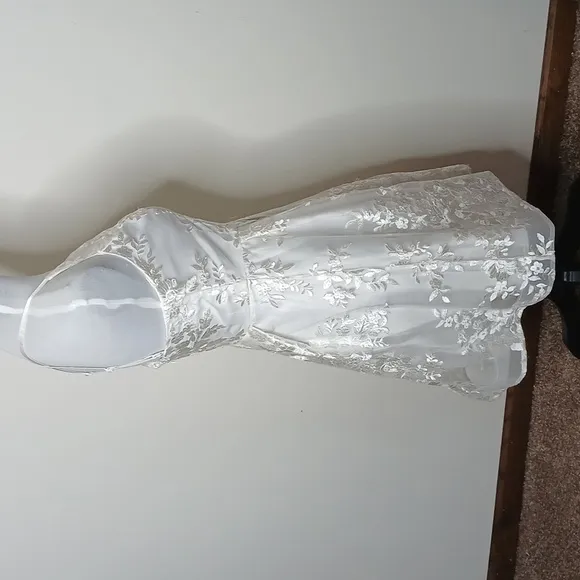 BCX  white floral lace dress size 3