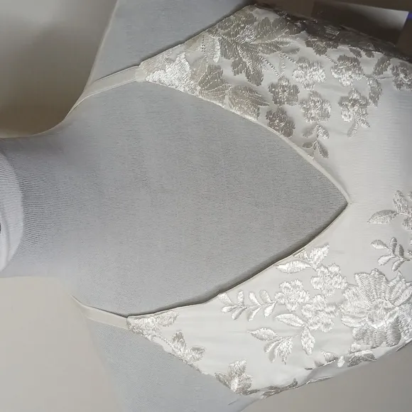 BCX  white floral lace dress size 3