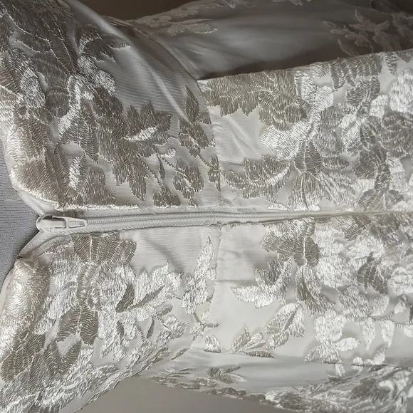BCX  white floral lace dress size 3