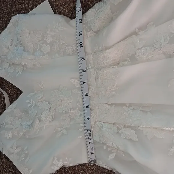 BCX  white floral lace dress size 3