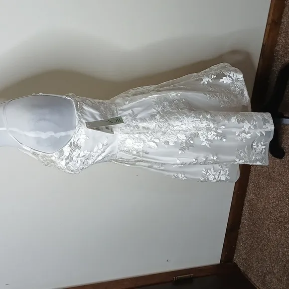 BCX  white floral lace dress size 3