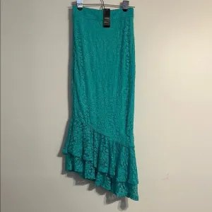 Bebe ruffle lace skirt turquoise Aqua Asymmetrical tiered ruffle hem mermaid