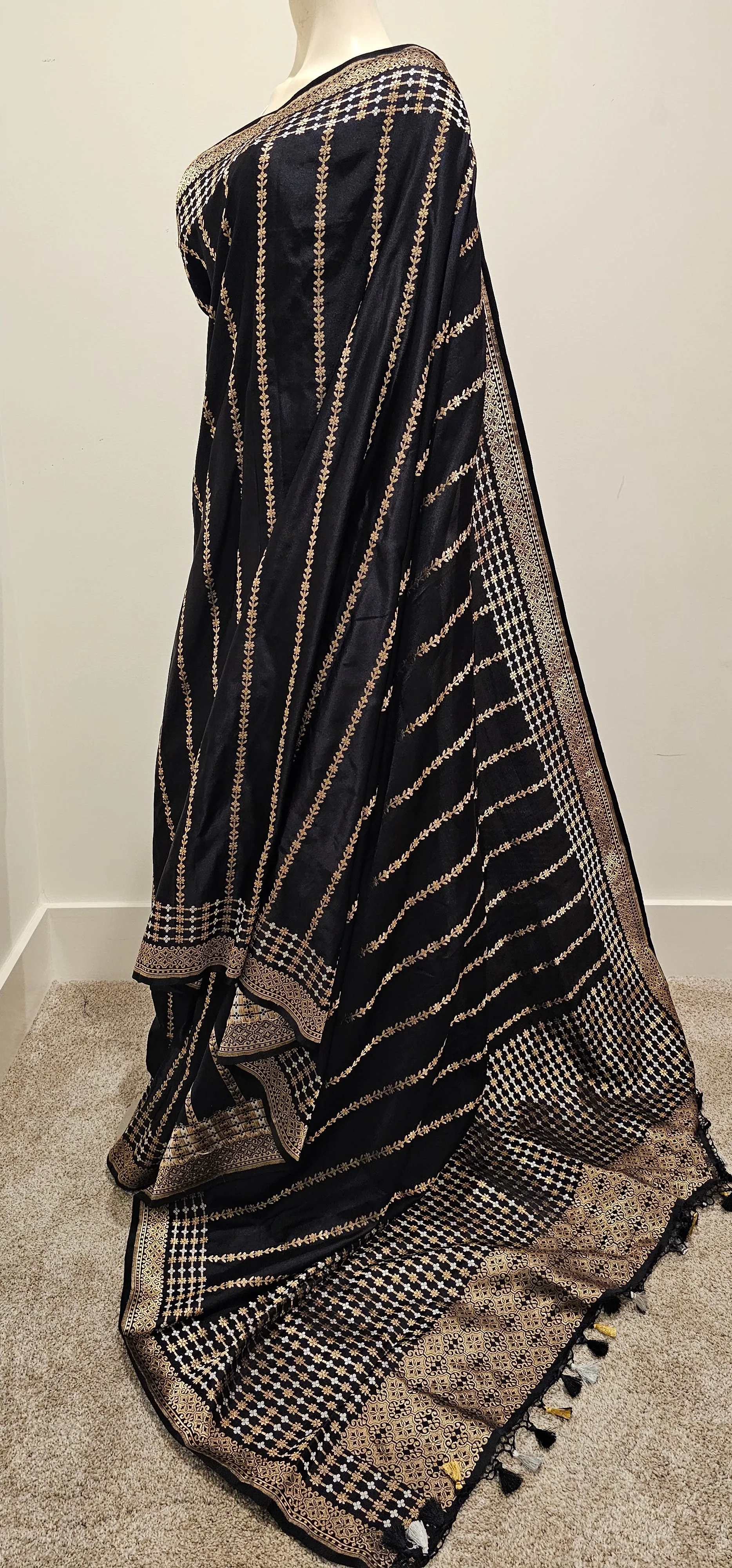 Black Satin Banaras Saree W/Blouse.