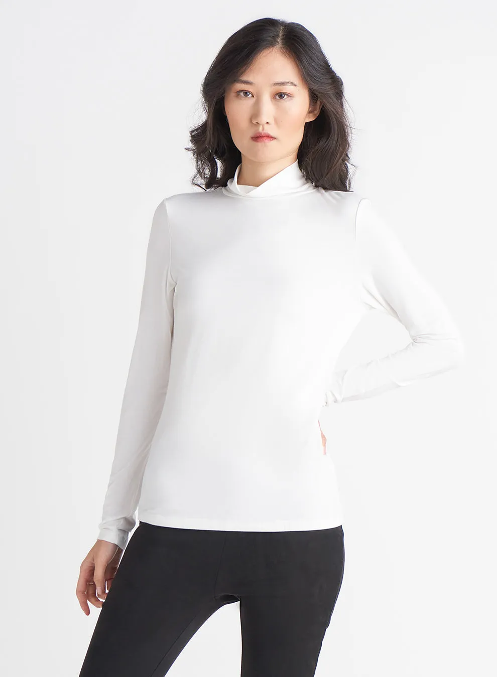 Black Tape Basic Turtleneck