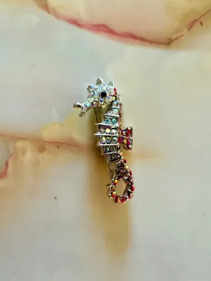 Brooch 10