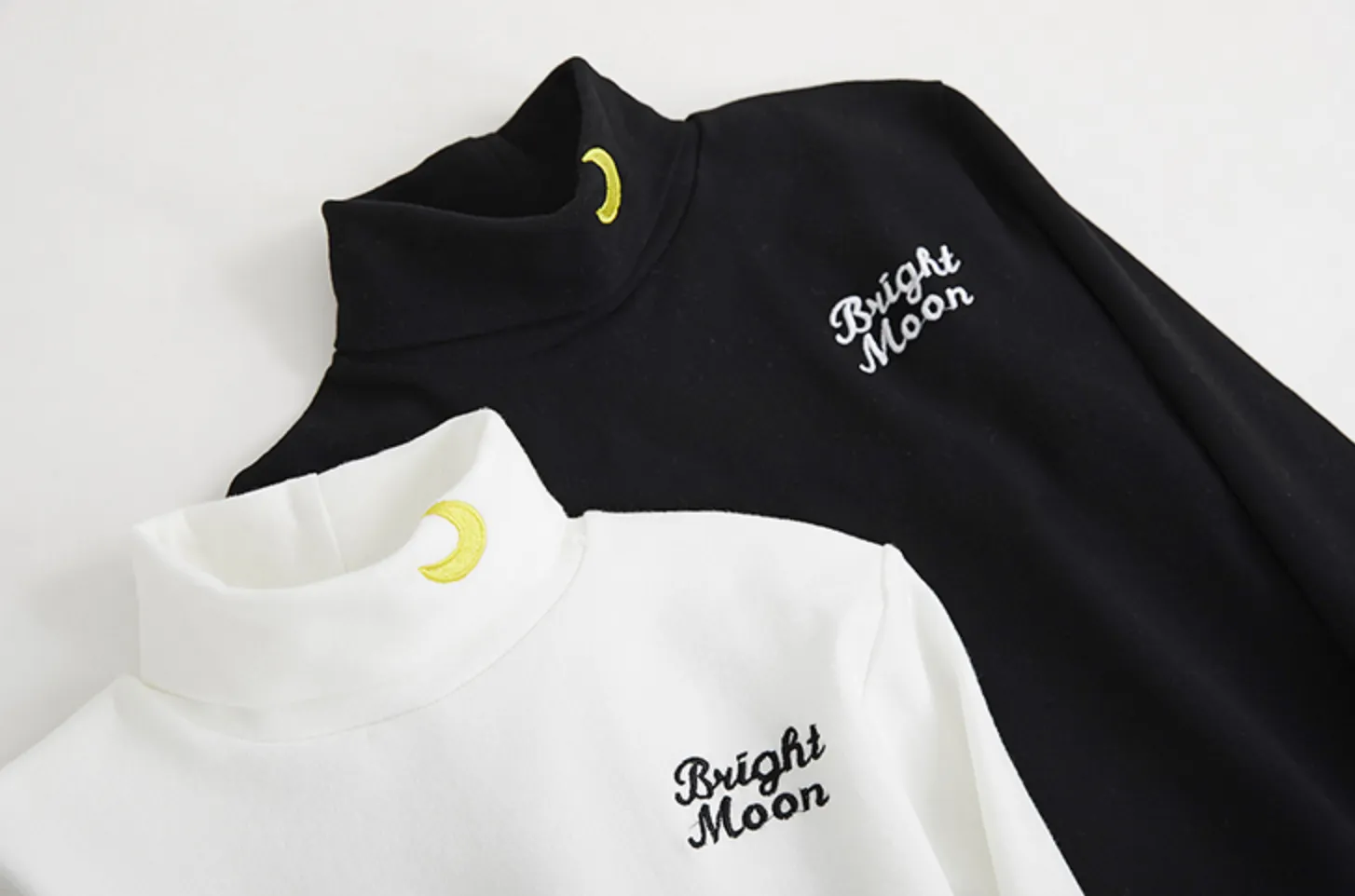 Crescent Moon Turtleneck Top KF30164