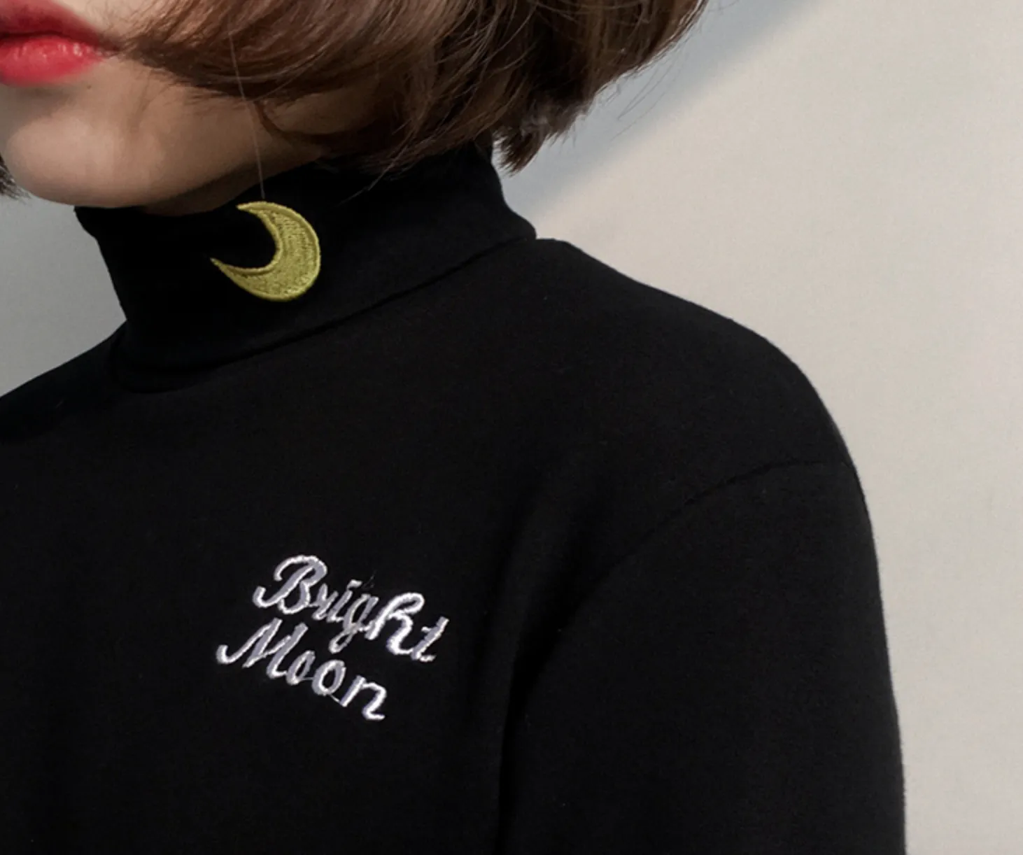 Crescent Moon Turtleneck Top KF30164