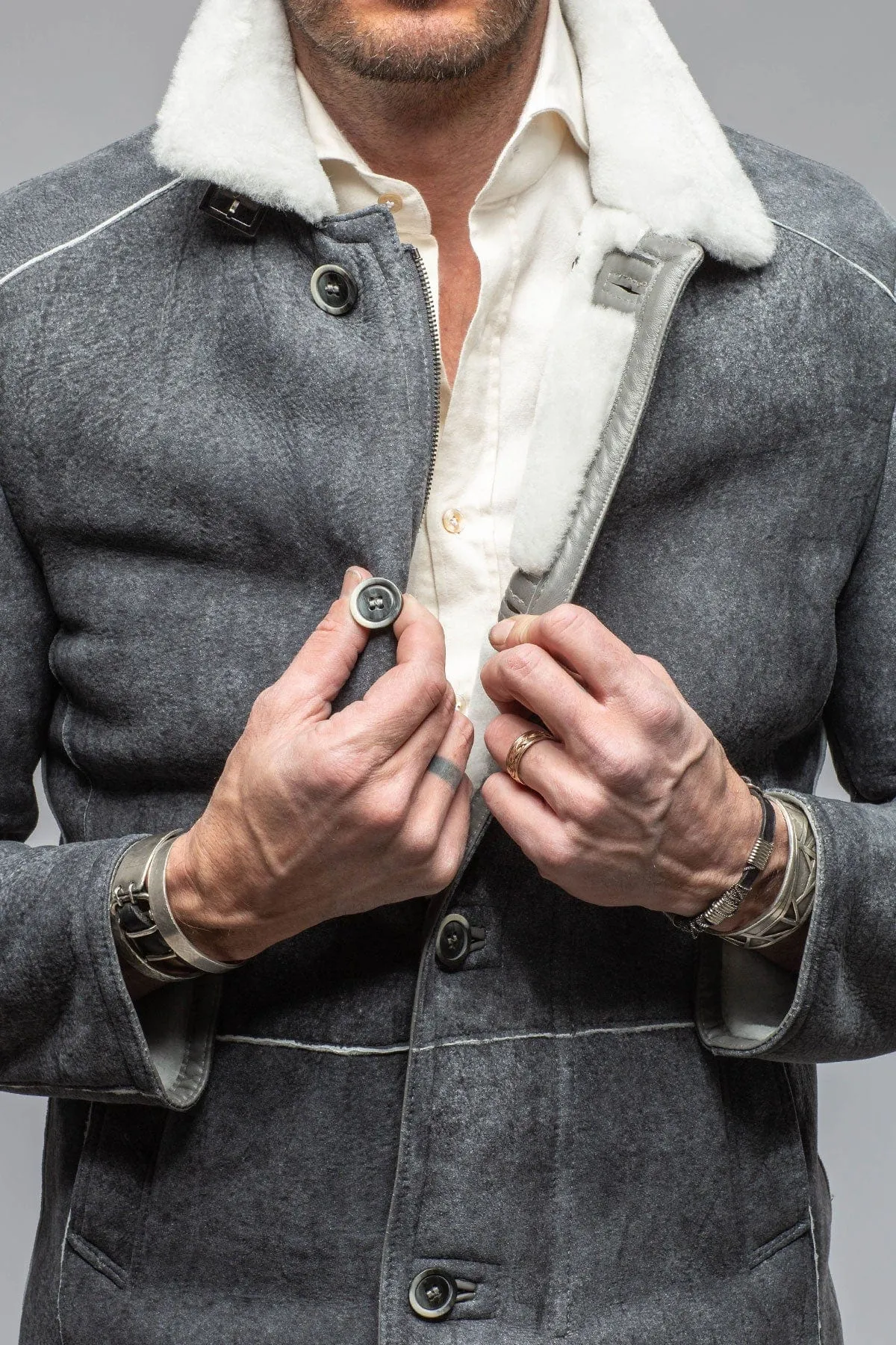 Denali Shearling In Grey