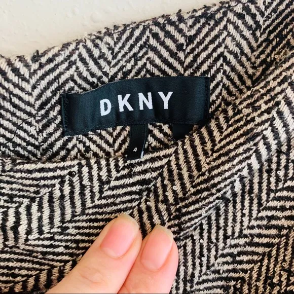 DKNY Asymmetrical Tweed Wool Beige Black Women’s  Skirt Size 4 NWT