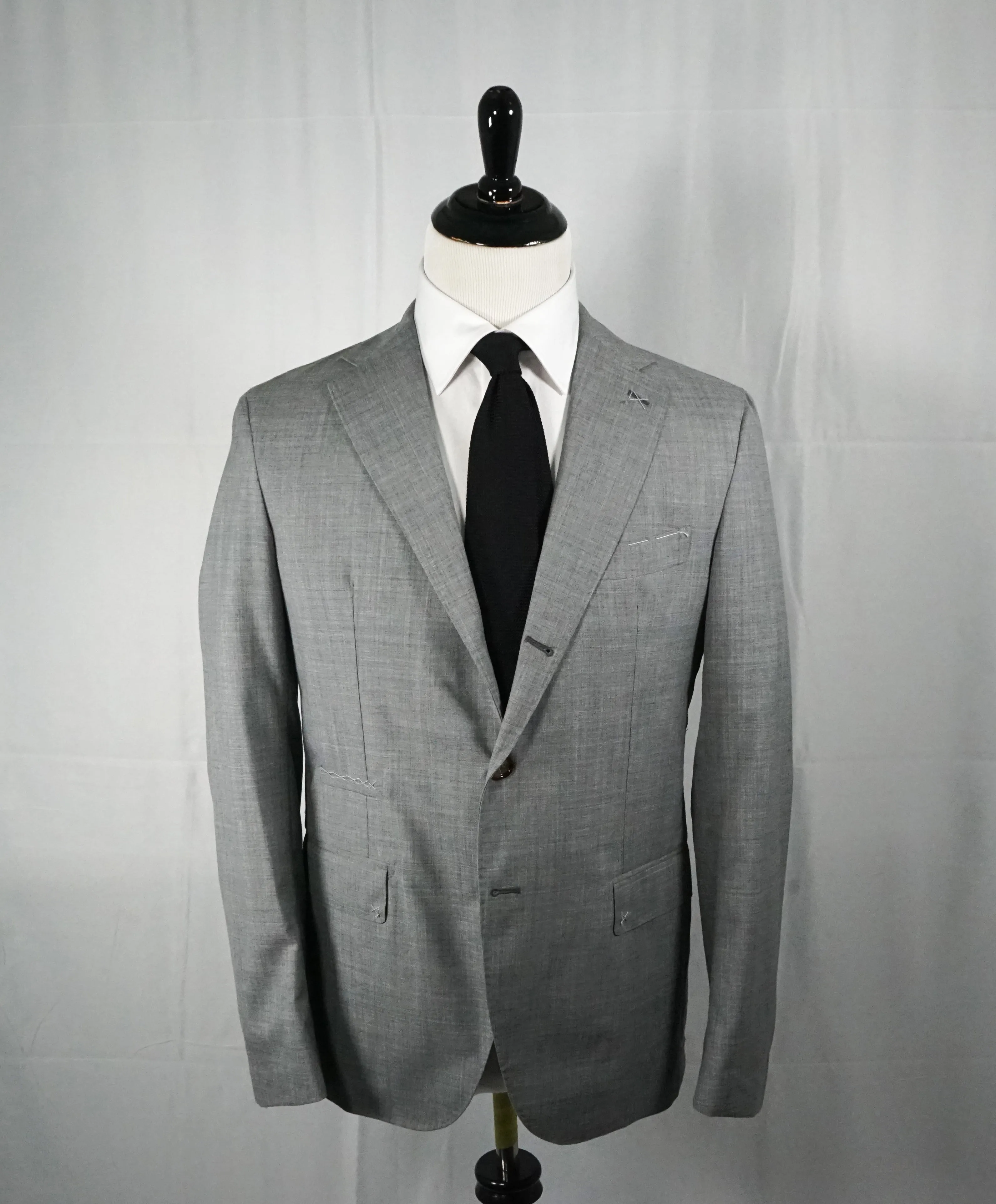 ELEVENTY - Semi-Lined Gray 2-3 Button Roll Lapel Suit - 40R