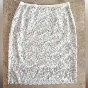 ELIE TAHARI Lace Pencil Skirt