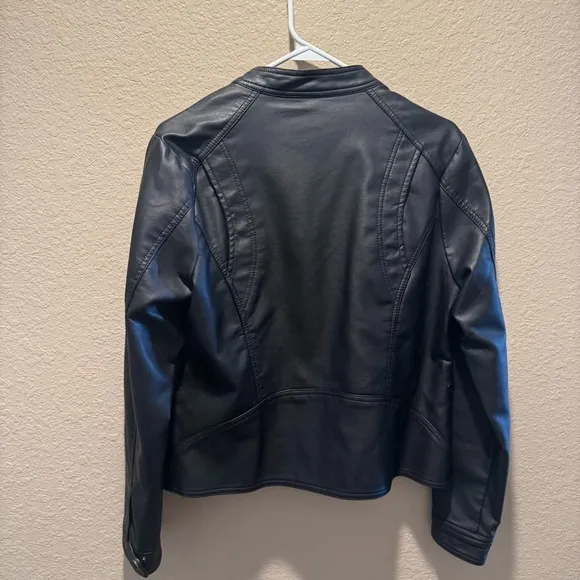 Faux-Leather Black Moto Jacket Size Large
