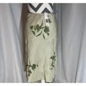 Floral skirt‎