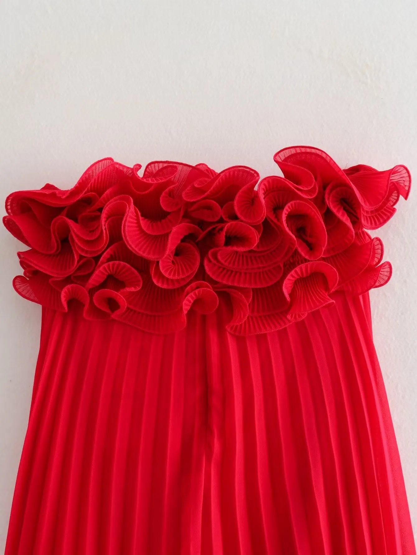 Foreign Trade Wholesale2023Autumn New European and American Style Small Pleated Laminated Decoration Mini Dress Short Strapless Dress