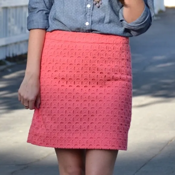 J. Crew Pink Eyelet Pencil Skirt Size 2
