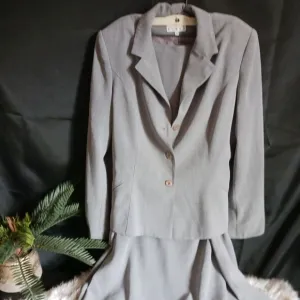 Kenar Women's 2pc belted blazer &amp; skirt sz 16