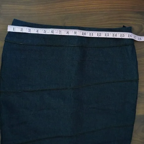 Lafayette 148 Denim Pencil Skirt with Zipper Detail