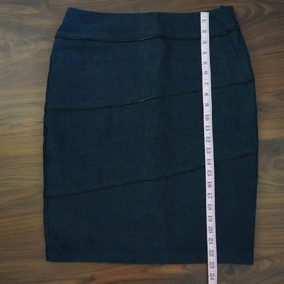 Lafayette 148 Denim Pencil Skirt with Zipper Detail