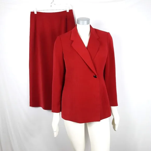 Le Suit Women's Skirt suit