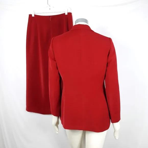 Le Suit Women's Skirt suit