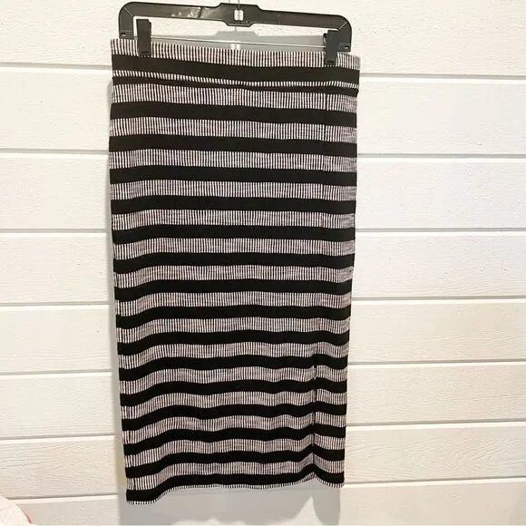 LOFT Geo Striped Knit Pencil Midi Skirt(M)  Crew neck Tank Top(XL) Set