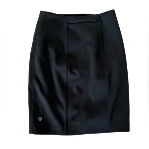Lululemon Mini Skirt in Back with back Zip Pocket size 2