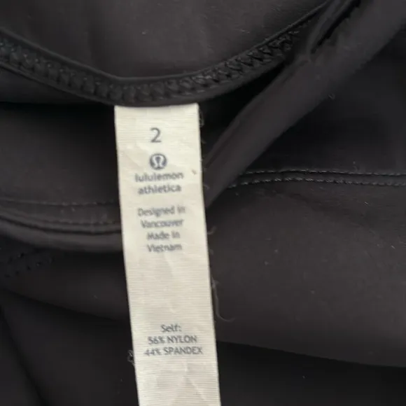 Lululemon Mini Skirt in Back with back Zip Pocket size 2