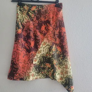 Magaschoni SILK Skirt Asymmetrical Side Zip Womens 6