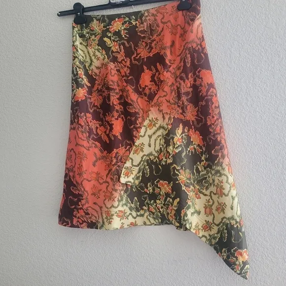 Magaschoni SILK Skirt Asymmetrical Side Zip Womens 6