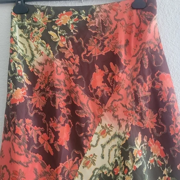 Magaschoni SILK Skirt Asymmetrical Side Zip Womens 6