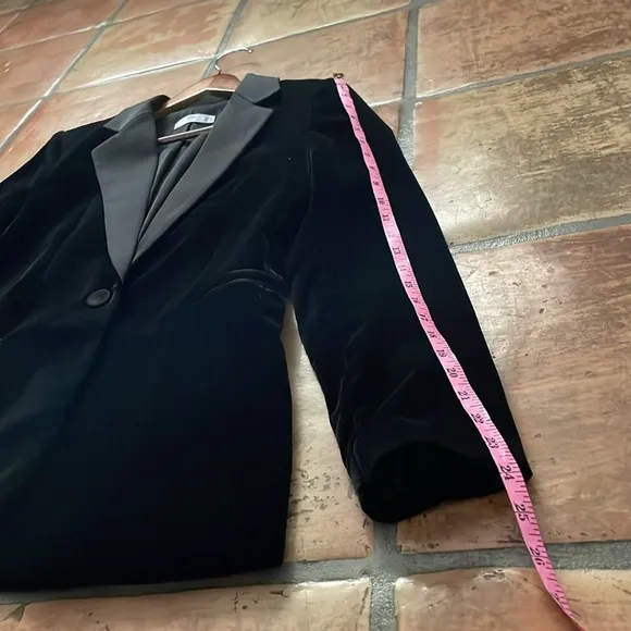 MANGO Size US X-Small Black Velour Velvet Suit Jacket