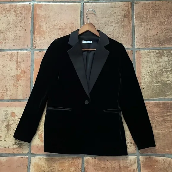 MANGO Size US X-Small Black Velour Velvet Suit Jacket