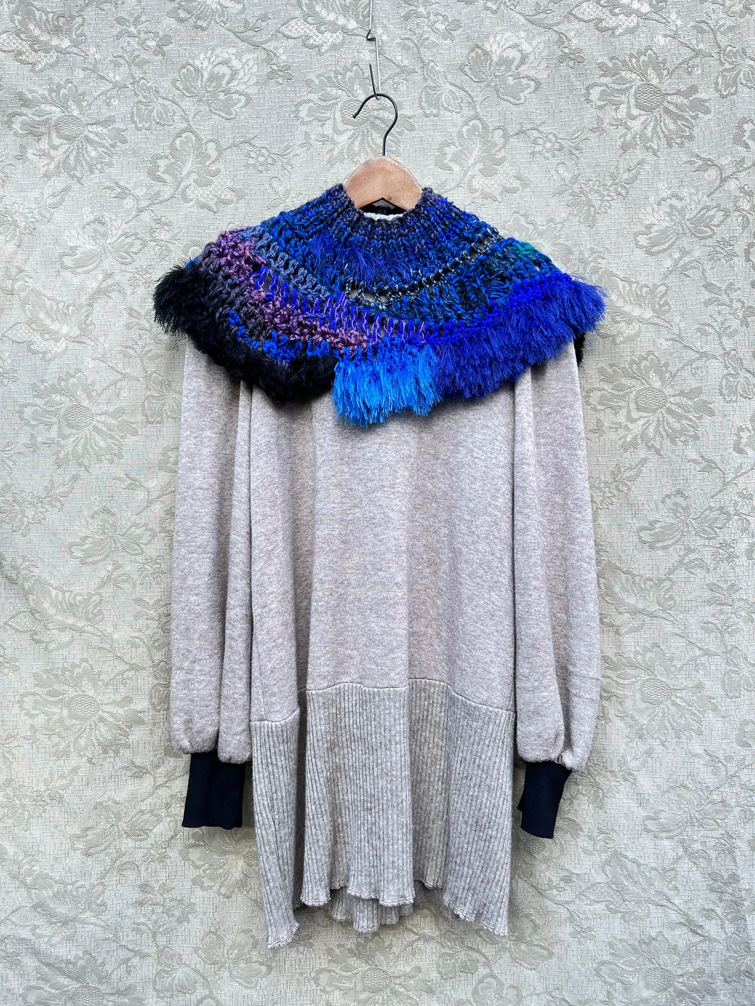 Merry Go Round Neckwarmer #19 / Low turtleneck