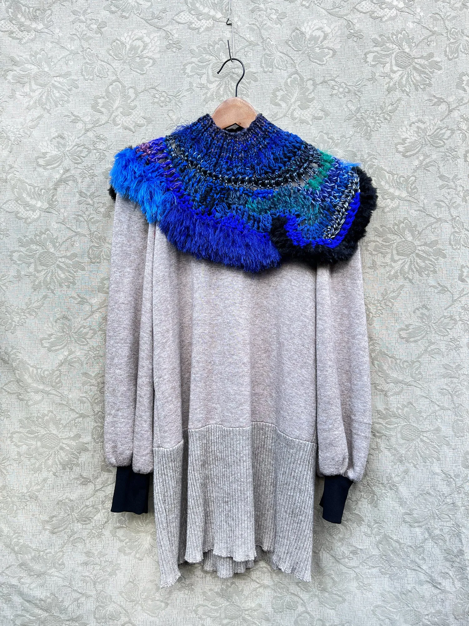 Merry Go Round Neckwarmer #19 / Low turtleneck