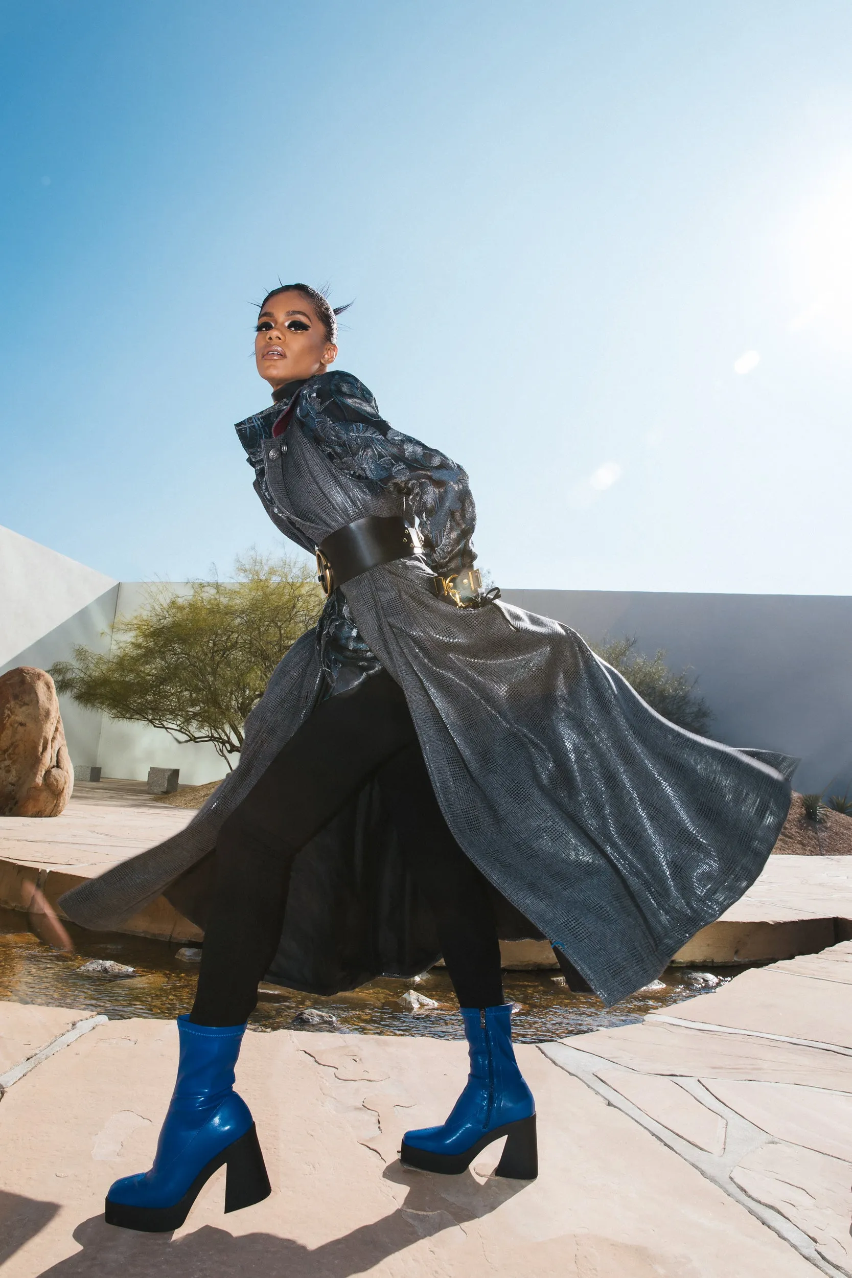 Metallic Ensemble Sleeveless Coat