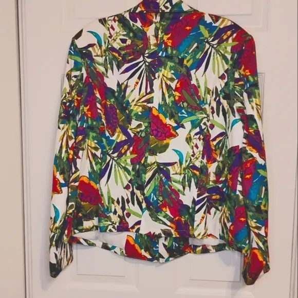 Monroe &amp; Main Vibrant Floral on White 2 Piece Skirt Suit Sz 16W