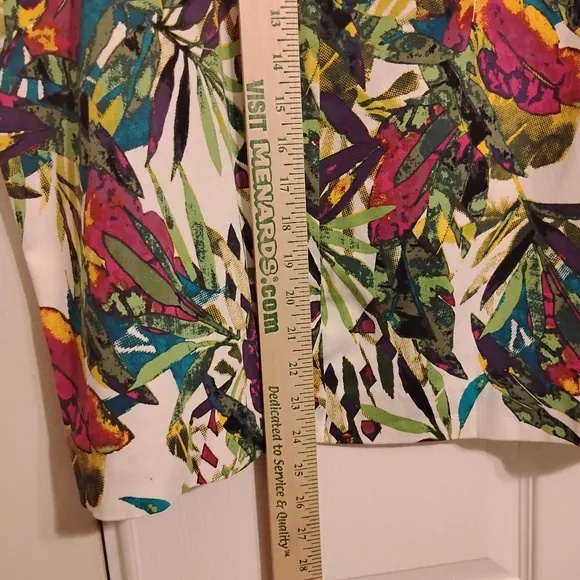 Monroe &amp; Main Vibrant Floral on White 2 Piece Skirt Suit Sz 16W