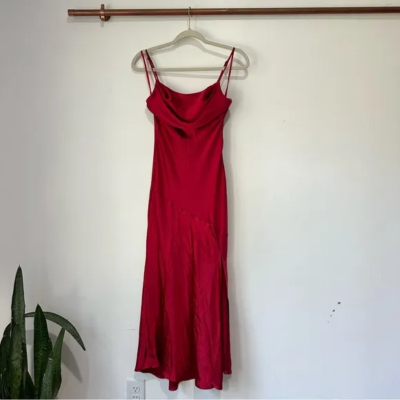 NEW Selfie Leslie Well Versed Pleated Bust Midi Dress Red Wine