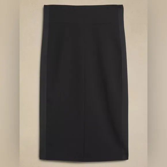 NWT Banana Republic Adonia Crepe Black Pencil Skirt Size 12. #755268