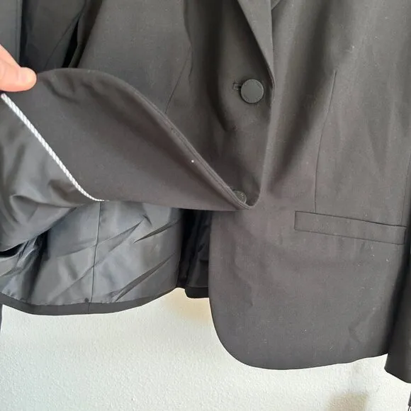 NWT Calvin Klein Blazer Black Suit Jacket Two Button Career Office