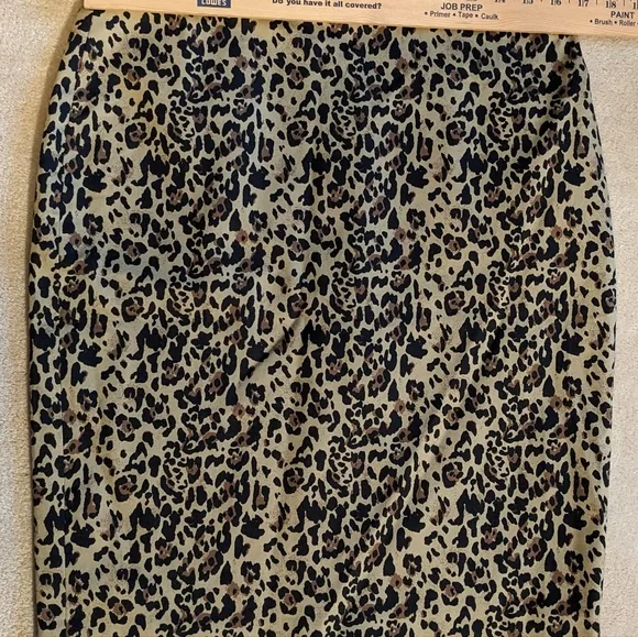 NWT J.CREW Classic No. 2 Lined Pencil Skirt in Reimagined Leopard Print Size 10