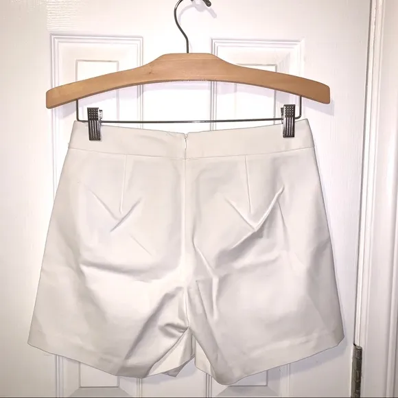 NWT J.McLaughlin White Diamond Skort