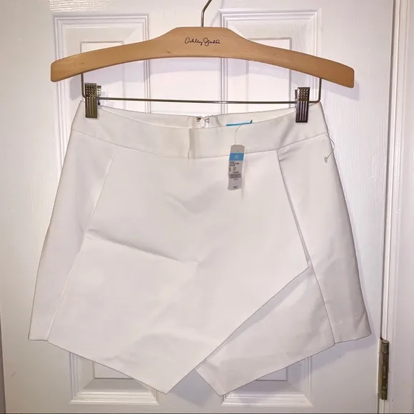 NWT J.McLaughlin White Diamond Skort